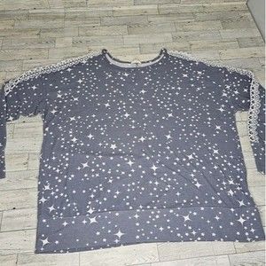 COMO Blu Women Grey and White Star print Cutout Sleeve Banded Waist Top, Size 2X